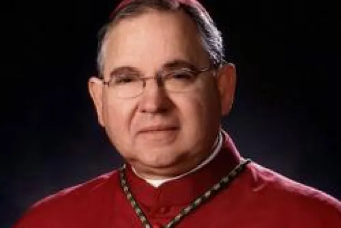 Mons. Gómez llama a evangelizar de la mano de Virgen de Guadalupe