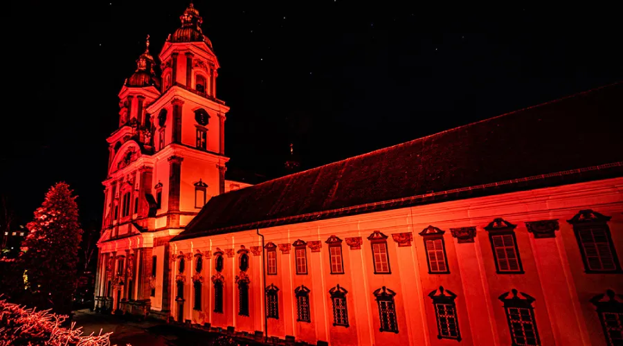Red Week 2022: Iglesias se iluminarán de rojo por los cristianos perseguidos