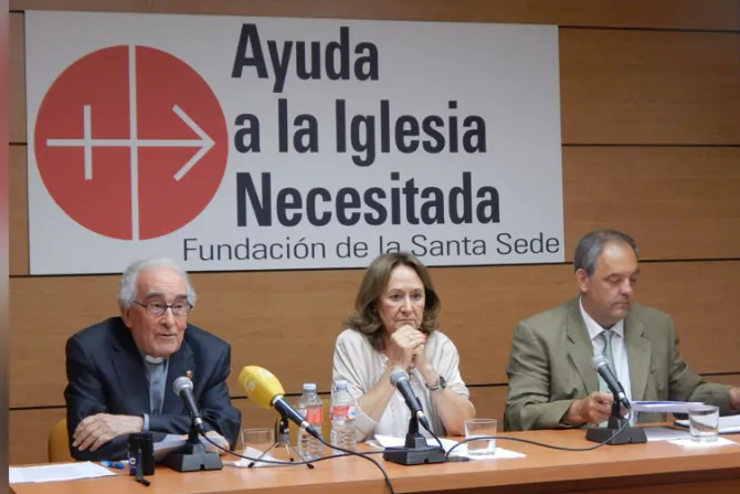 AIN España: Medio siglo ayudando a la Iglesia que sufre en el mundo