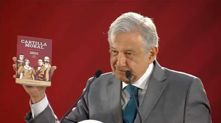 La Biblia tiene mucho más que la “cartilla moral” de López Obrador, asegura Arzobispo