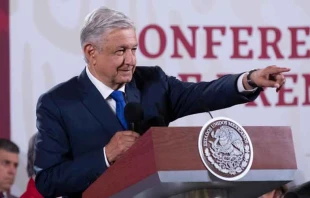 Andru00e9s Manuel Lu00f3pez Obrador en conferencia de prensa el 5 de octubre. Cru00e9dito: Sitio Oficial de Andru00e9s Manuel Lu00f3pez Obrador. 