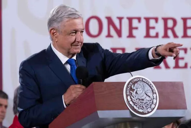 López Obrador acusa a sacerdotes de Catedral de México de simpatizar con grupo opositor