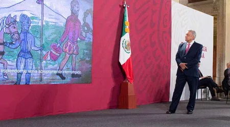 López Obrador insiste en exigir disculpas del Papa y la Iglesia para “pueblos originarios”