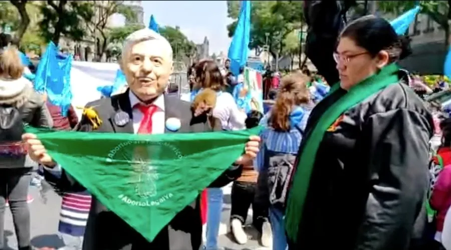 Escenifican “régimen de muerte” de López Obrador en México
