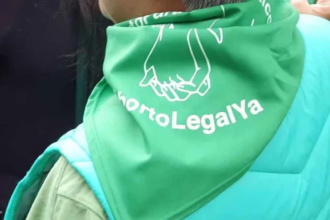 Diputados denuncian a feministas por promover “aborto en casa” en Guatemala