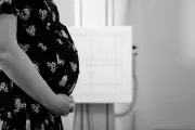 Presentan 380 mil firmas para prohibir abortos por desmembramiento en Michigan