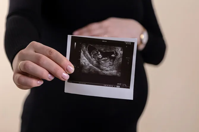 ¡Victoria!: Entran en vigor 2 leyes que prohíben casi todos los abortos en Kentucky, EEUU