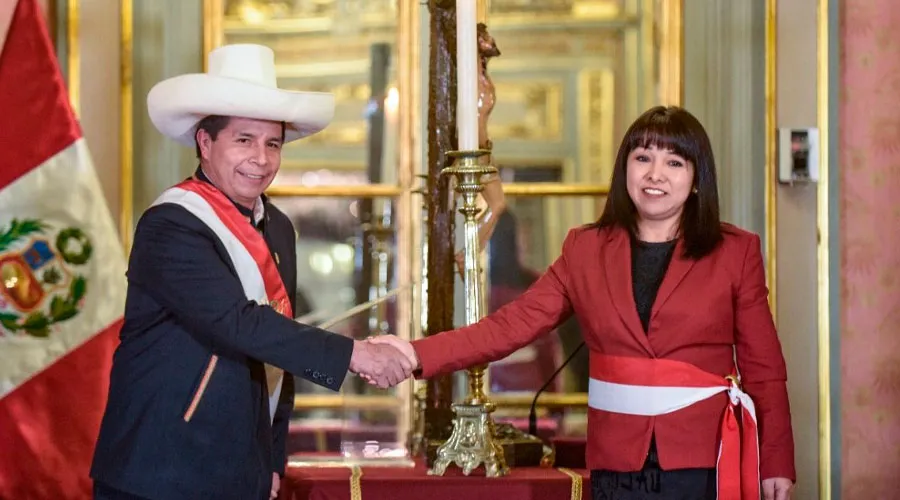 Presidente Pedro Castillo y la nueva presidenta del Consejo de Ministros, Mirtha Vásquez / Crédito: Presidencia del Perú