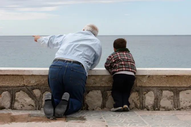 Campaña “¡Felicidades abuelos!” recogió gratitud y afecto de nietos