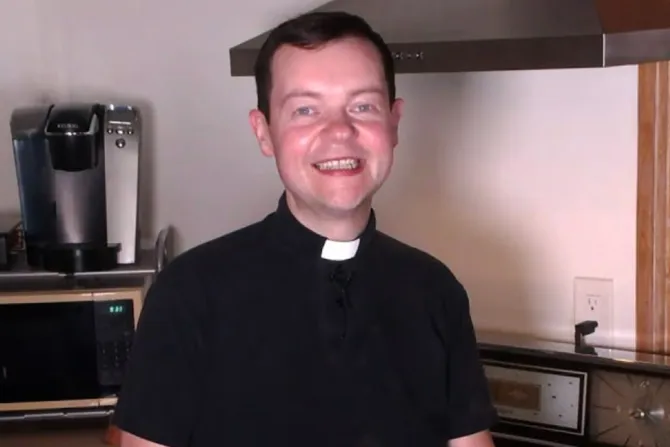 Adam Kotas anuncia su regreso a la Iglesia Católica