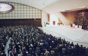 Audiencia del Papa Juan Pablo II en 1998 con miembros de la Obra de la Iglesia. Cru00e9dito: Obra de la Iglesia 