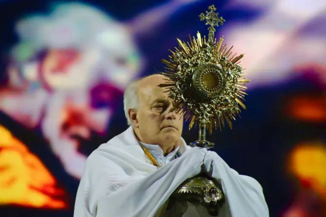 Miles en Argentina adoraron a Jesús de Eucaristía en concierto “Cielo Abierto”