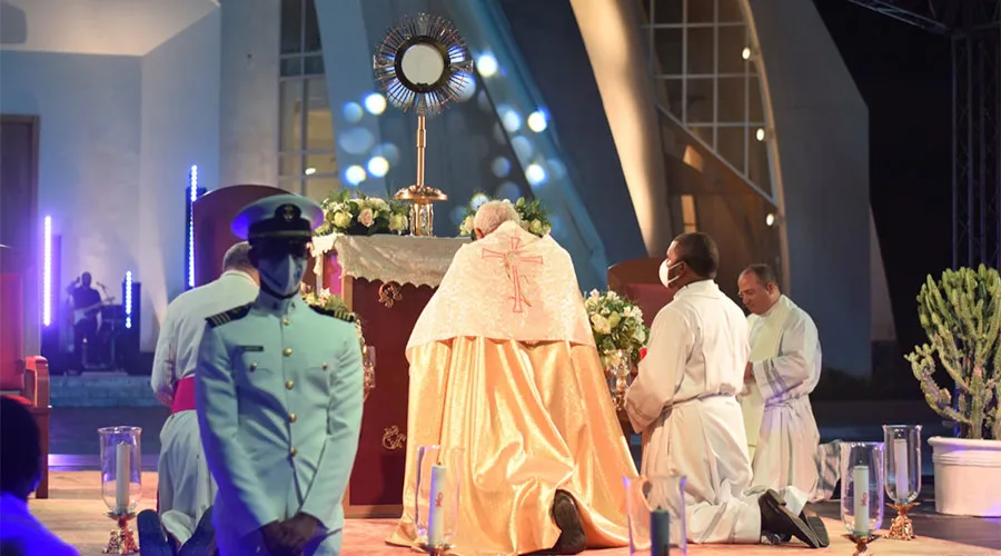 Iglesia en Rep. Dominicana celebra vigilia de oración y adoración en defensa de la vida 