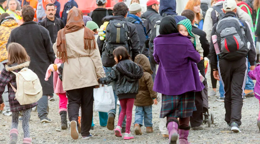 Inmigrantes del Medio Oriente llegan a Alemania en octubre de 2015 / Crédito: Raimond Spekking - Wikimedia Commons.?w=200&h=150