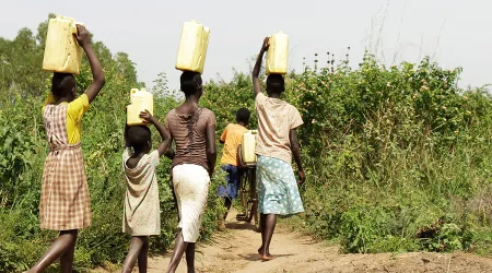 Esta es la iniciativa que brinda agua potable a los pobres en África