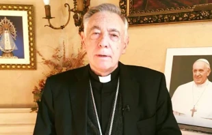 Mons. Hu00e9ctor Aguer en Claves para un Mundo Mejor. Cru00e9dito: Canal 9. 