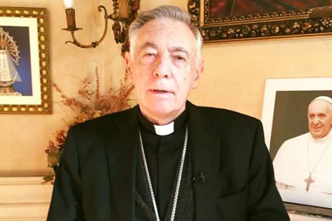 Arzobispo argentino celebra 30 años de su programa de TV