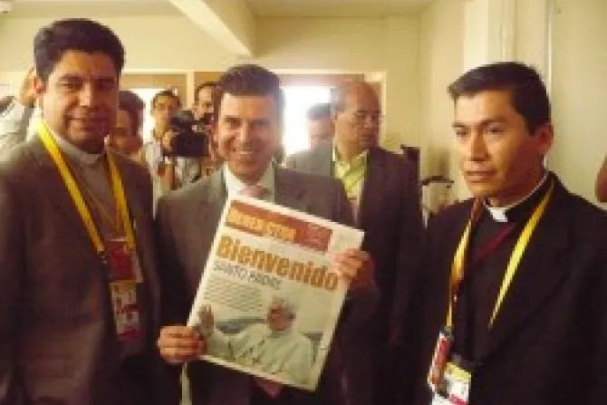 Alcalde de León espera que oraciones y cariño fortalezcan a Benedicto XVI tras largo vuelo