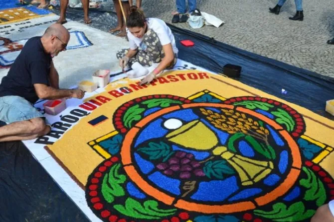 Corpus Christi en Brasil: La bella tradición de elaborar alfombras para Jesús [FOTOS]