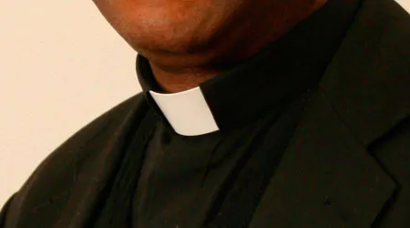 VIRAL: Contundente mensaje de un sacerdote a otro que abandonó el ministerio por una mujer