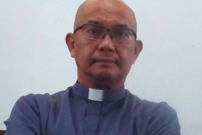 Sacerdote filipino denuncia amenazas por sus críticas al presidente Duterte
