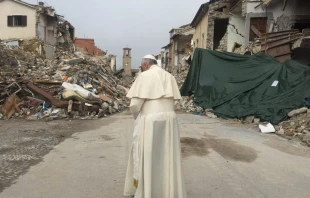 El Papa reza por las vu00edctimas ante la destrucciu00f3n causada por el terremoto: Foto: @GregBurkeRome 