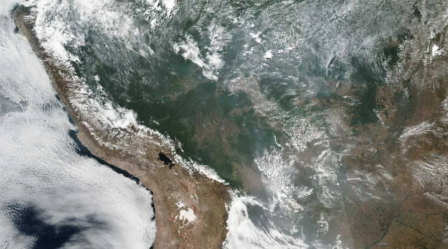 Amazonía y parte de Sudamérica vista desde el espacio este 22 de agosto. Crédito: NASA Worldview