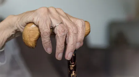 Estas religiosas cuidan a más de 20 mil ancianos sin recursos en todo el mundo