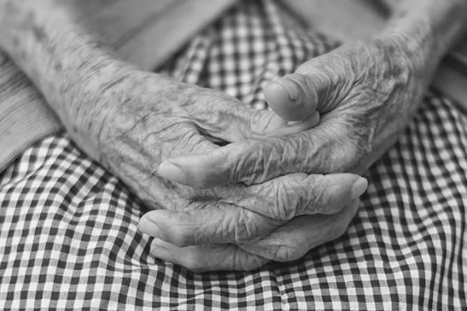 Holanda: Investigan a médico que aplicó eutanasia a anciana con problemas mentales