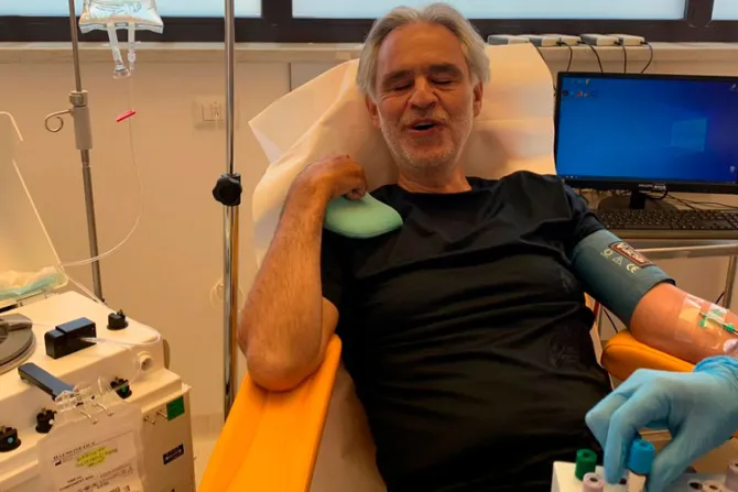 Andrea Bocelli sobrevive al coronavirus y ahora ayuda a encontrar cura