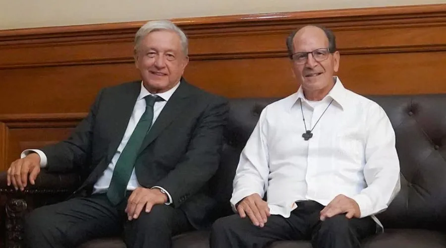 Sacerdote hace dura crítica del vínculo entre López Obrador y el polémico Padre Solalinde
