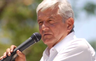Andru00e9s Manuel Lu00f3pez Obrador. Foto: Wikipedia / Hasselbladswc (CC BY-SA 3.0). 