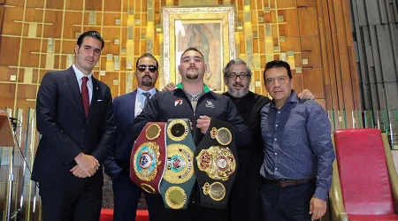Campeón mundial de box ofrece sus títulos a la Virgen de Guadalupe