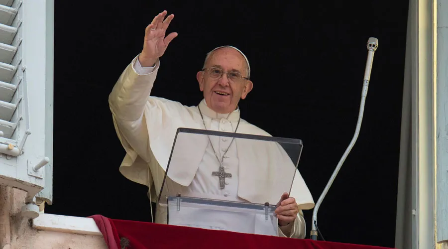 El Papa Francisco durante el Ángelus. Foto: Vatican Media?w=200&h=150