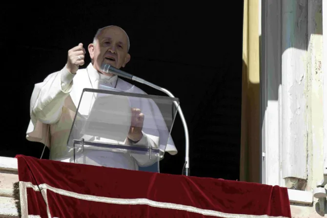 El Papa invita a sumarse a la iniciativa “un millón de niños a rezar el Rosario”