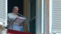 El Papa Francisco durante el rezo del Ángelus. Foto: Captura de Youtube