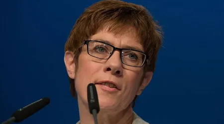 Una católica es la nueva líder del partido político más grande de Alemania