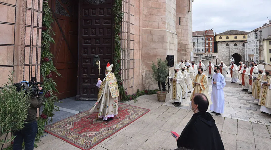 Comenzó Año Jubilar en Archidiócesis de Burgos por 800 años de su Catedral  