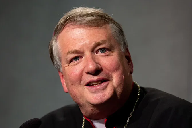 Obispo pide perdón a jóvenes por los fracasos de la Iglesia a nombre de sus líderes