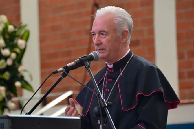 Mons. Arregui recuerda a Correa que misión de la Iglesia es iluminar también la política