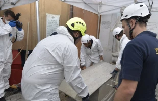 Apertura de dos tumbas en el cementerio Teutu00f3nico por caso Orlandi. 11 julio 2019. Foto: Vatican Media / ACI 