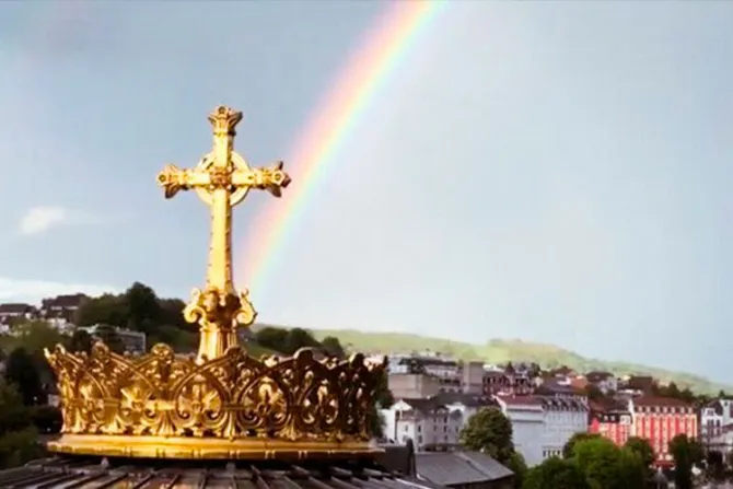Arcoíris decora el cielo de Lourdes en el día de la Anunciación