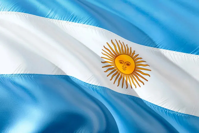 Argentina reza por tripulantes, rescatistas y familiares de submarino desaparecido