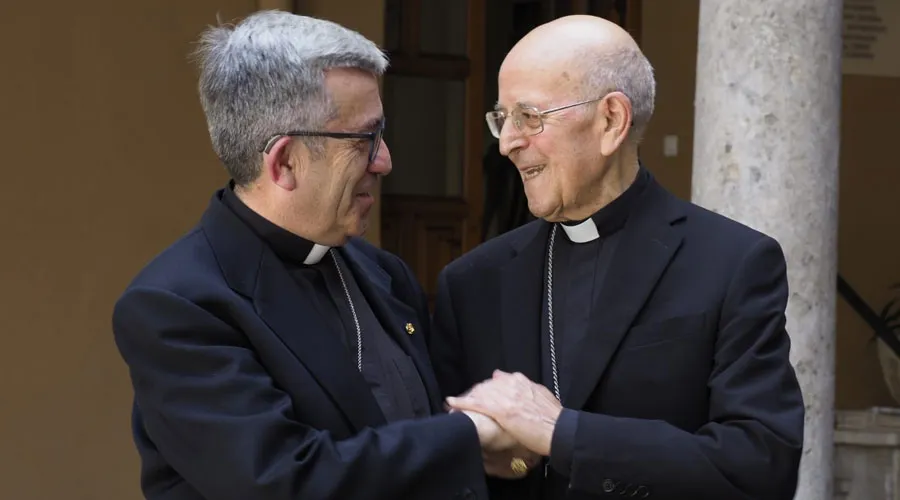Mons. Luis Arguello y Cardenal Blázquez. Crédito: Archidiócesis de Valladolid
