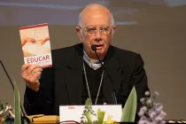 Mons. Alberto Suárez Inda en el encuentro "Educar para una Nueva Sociedad, Pasión que se Renueva”