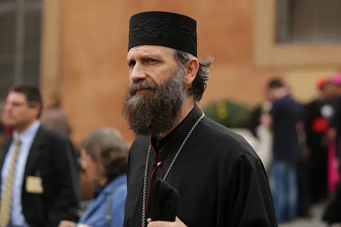 Arzobispo pide al Sínodo denunciar claramente ataque del diablo contra la familia