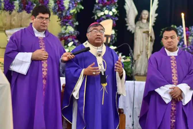 Arzobispo de Guatemala pide destituir a responsables de incendio en albergue de menores
