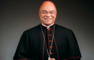 Mons. Shelton Joseph Fabre. Cru00e9dito: Arquidiu00f3cesis de Louisville 