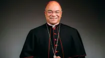 Mons. Shelton Joseph Fabre. Crédito: Arquidiócesis de Louisville