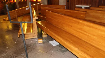 VIDEO: Turba irrumpe en Catedral católica y golpea brutalmente a su sacristán